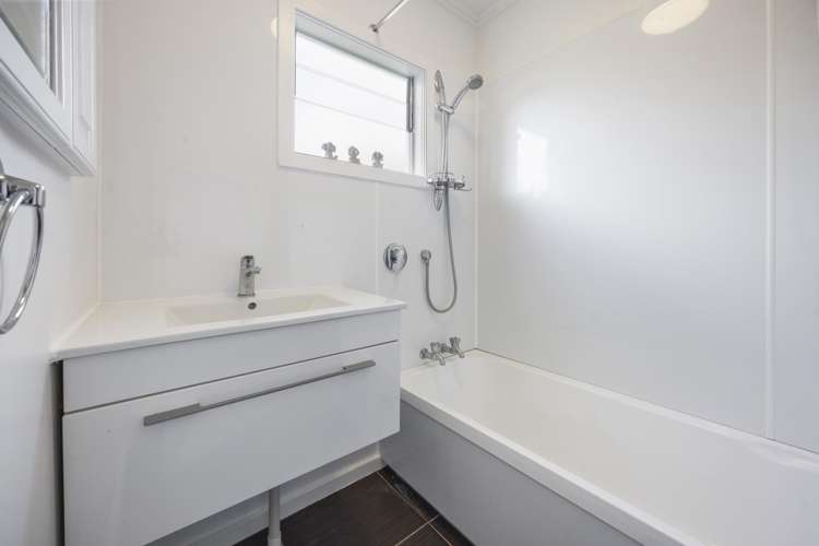 6 Calgher Avenue Waitara_18