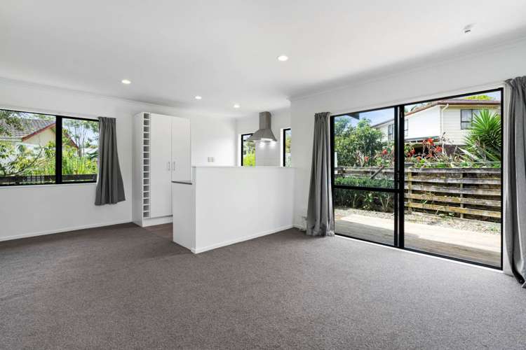 43 & 43A Urlich Drive Ranui_5