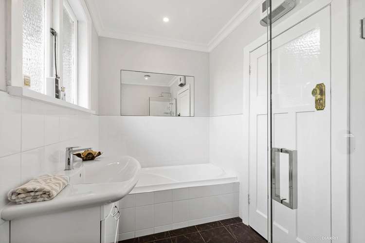 85 Grant Road Thorndon_14