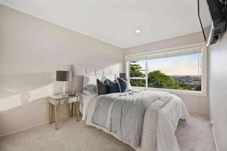 10 Etherege Place Mellons Bay_22