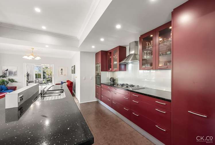 7 Anderson Grove Epuni_9
