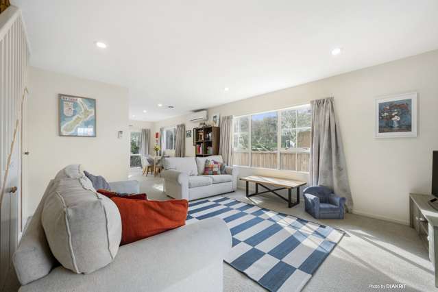 2/9 Braemar Terrace Johnsonville_3