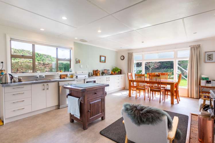 493 Scarborough Road Pahiatua_9