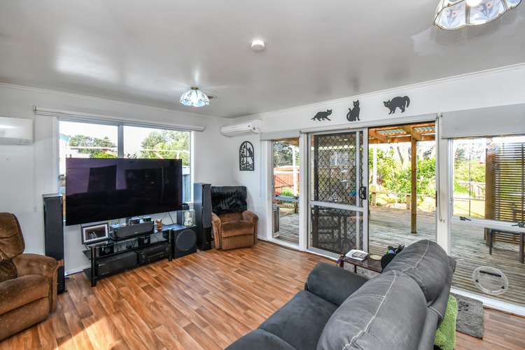 14 Seaward Place Wattle Downs_9