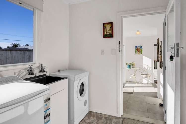 96 Argyle Street Hawera_16