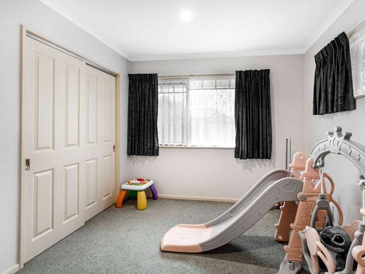 30 Strachan Way Highbury_18