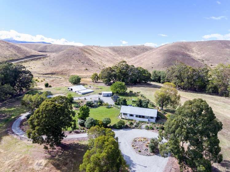 2464 Tarras-Cromwell Road Westland Surrounds_21