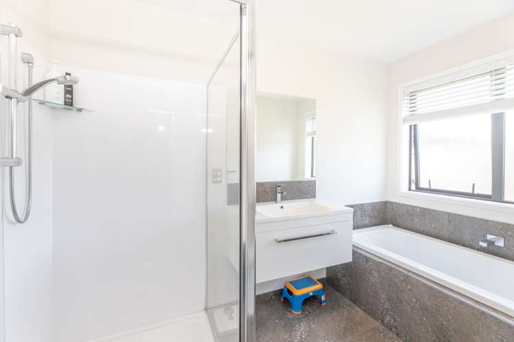 4 Robert Duncan Road Belfast_12