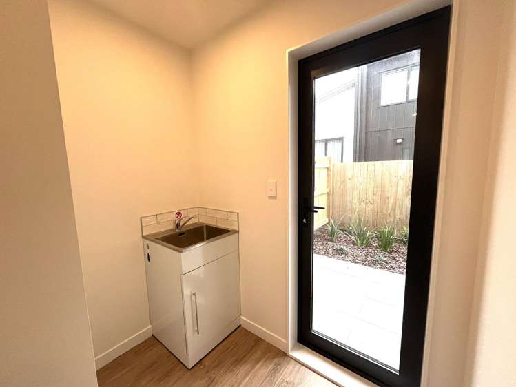 11 Irwin Lane Windsor Park_14