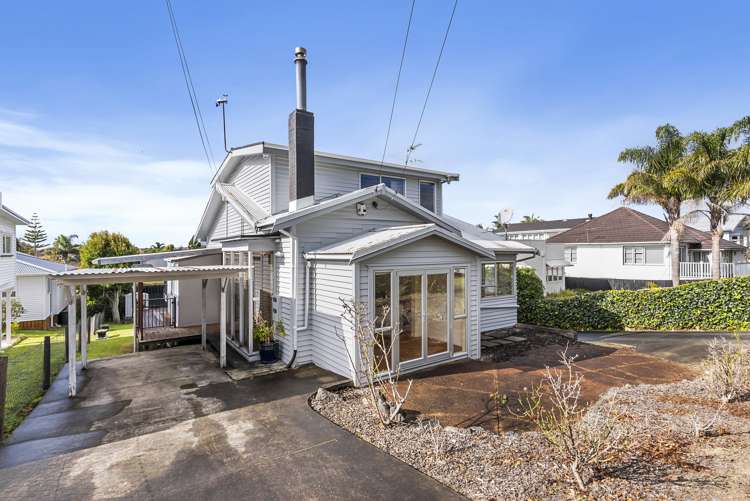 101 Huia Road Point Chevalier Auckland City Houses for Sale One