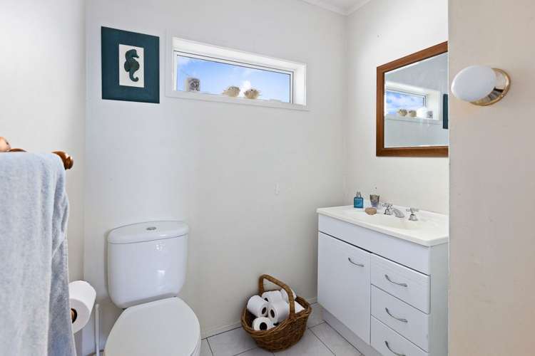 11 Sea View Road Leigh_15