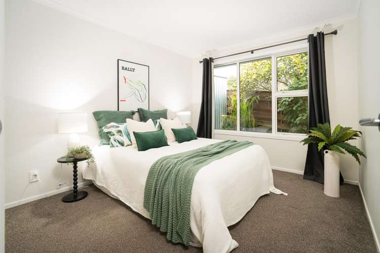 13A Huia Street Tawa_13