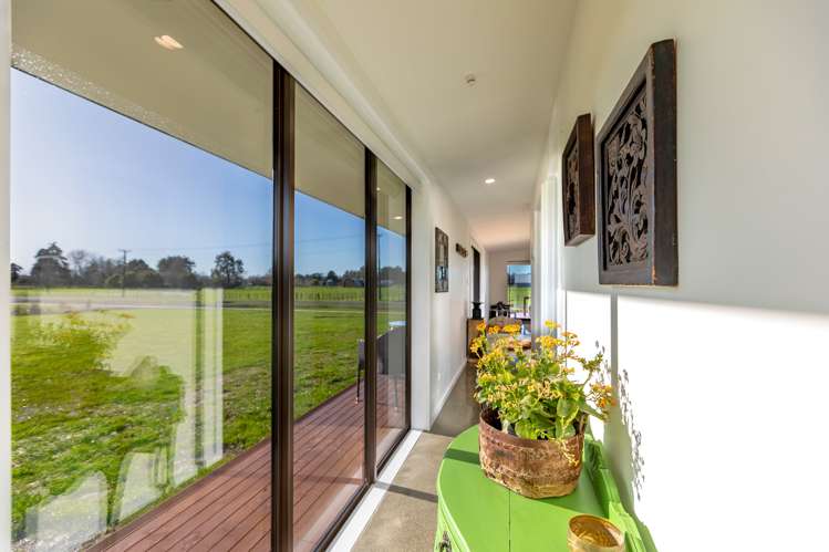 20 White Road Otane_11