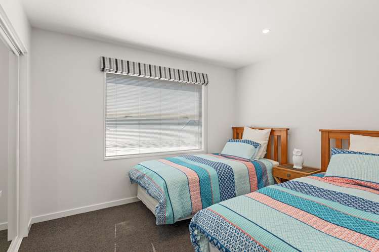 38 Carnaveron Drive Lincoln_23