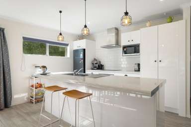 10B Waitete Road_1