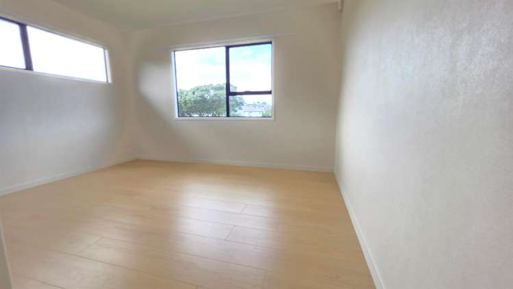 9 Halleys Place Mount Roskill_3