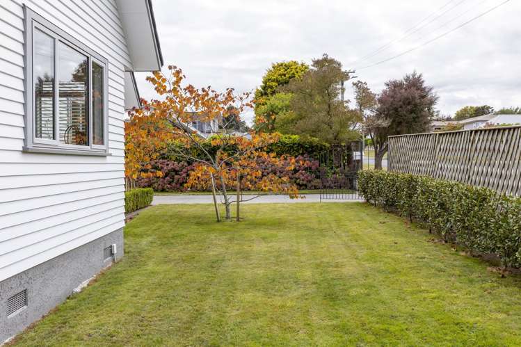 6 Heathcote Street Central_24