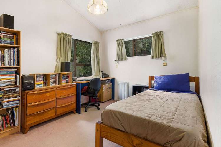 12 Naver Place Papakowhai_10