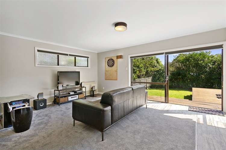 32 Cavendish Square Strathmore Park_12