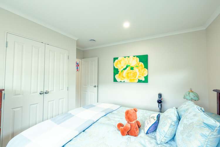 8 Woodland Grove Wainuiomata_10