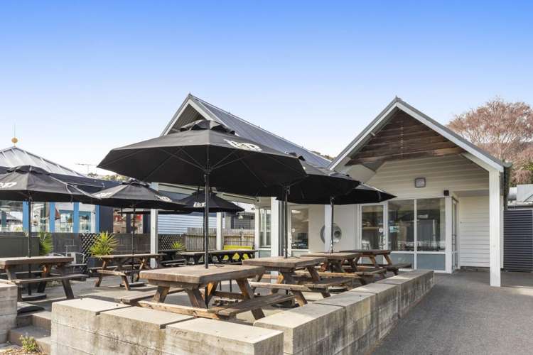 59 Beach Road Akaroa_2