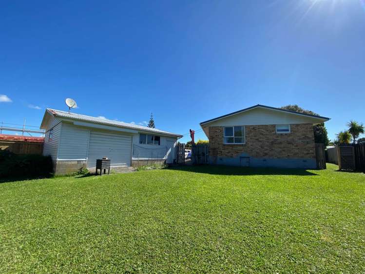 14 Gossamer Drive Pakuranga Heights_12