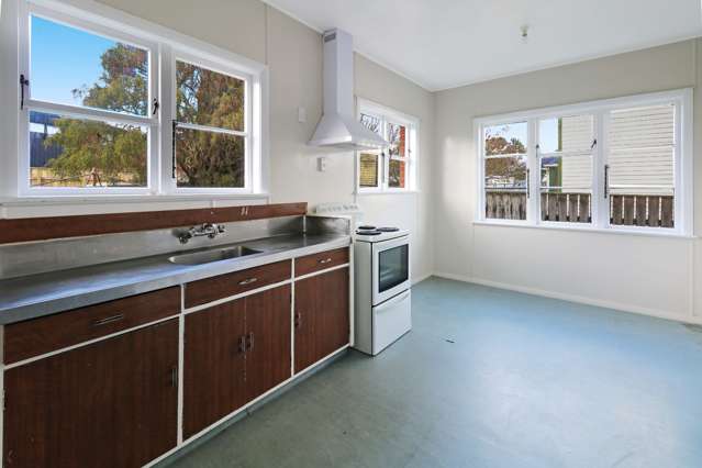 8 Compton Crescent 1353_2