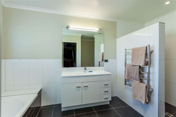 68 Parkhurst Road Helensville_15