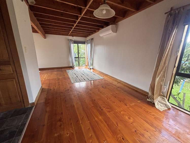 2/1 Gloria Avenue Te Atatu Peninsula_7