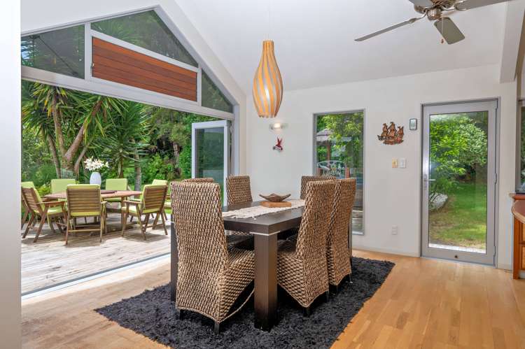 1 Ohakana Is Whakatane Surrounds_8