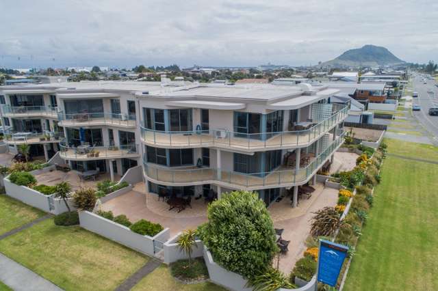 208/178 Marine Parade Mount Maunganui_1