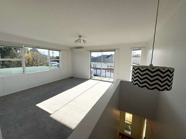 2/58 Clonbern Road Remuera_1