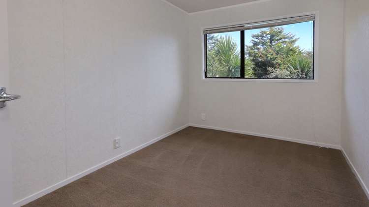 2/103 Sturges Road Henderson_17