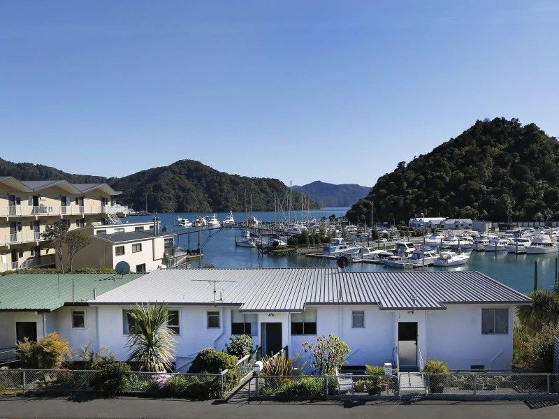 2/29 Waikawa Road Picton_0