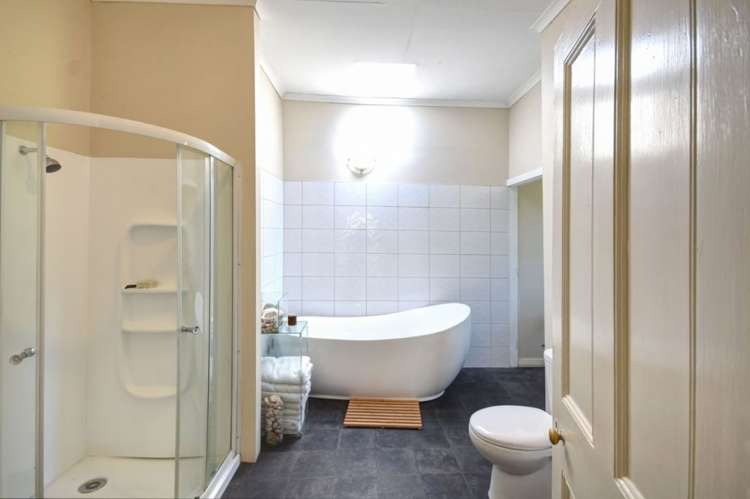 1215 Centre Road Henley_25