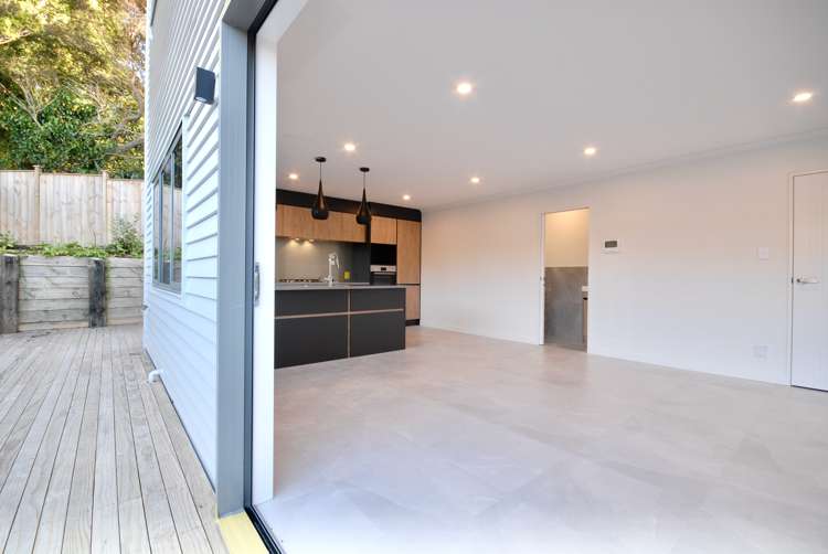 8/11 Celeste Place Totara Vale_21