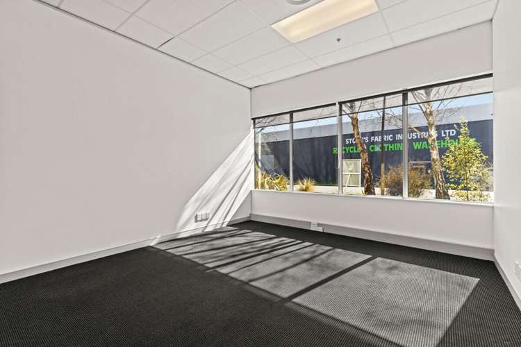 Ground Floor, 14 Settlers Crescent Ferrymead_7