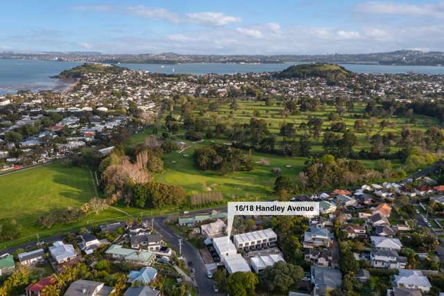 1/18 Handley Avenue Narrow Neck_3