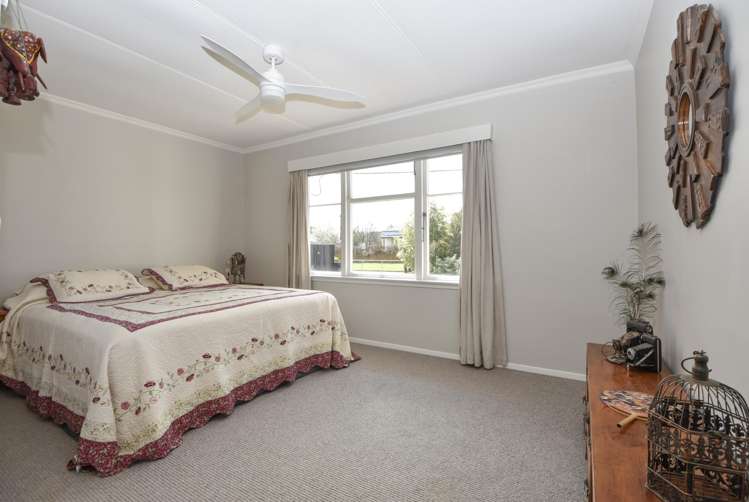 5 Charles Street Carterton_11