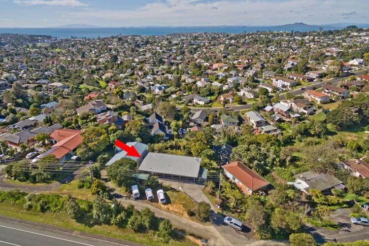 669 East Coast Road Browns Bay_36