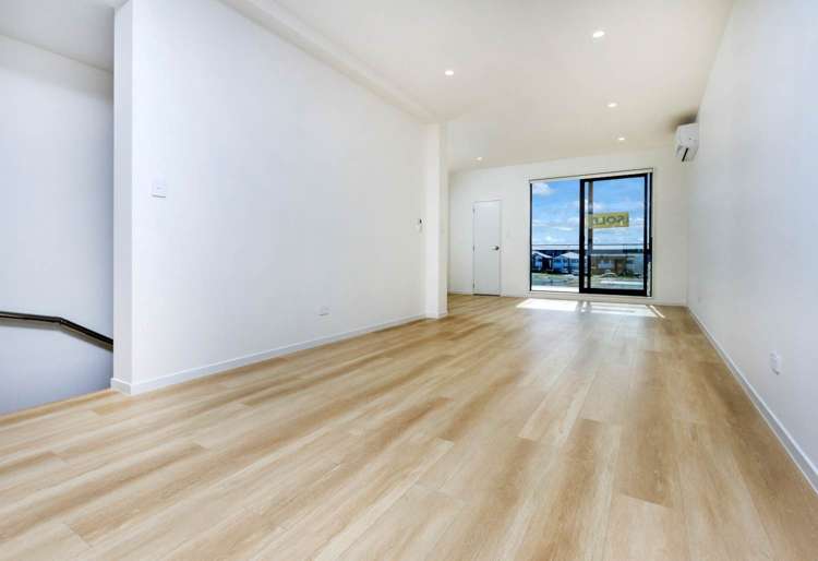 12 Papa Takaro Lane Flat Bush_5