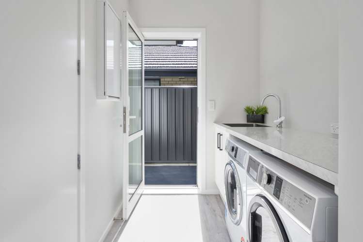 5 Mckay Close Frimley_12