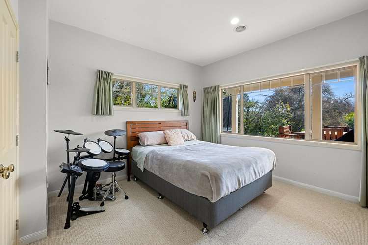 26 Shelter Grove Frankleigh Park_12