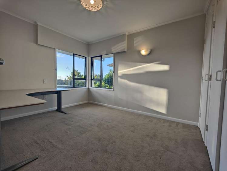2 Mellons Bay Road 10679_7