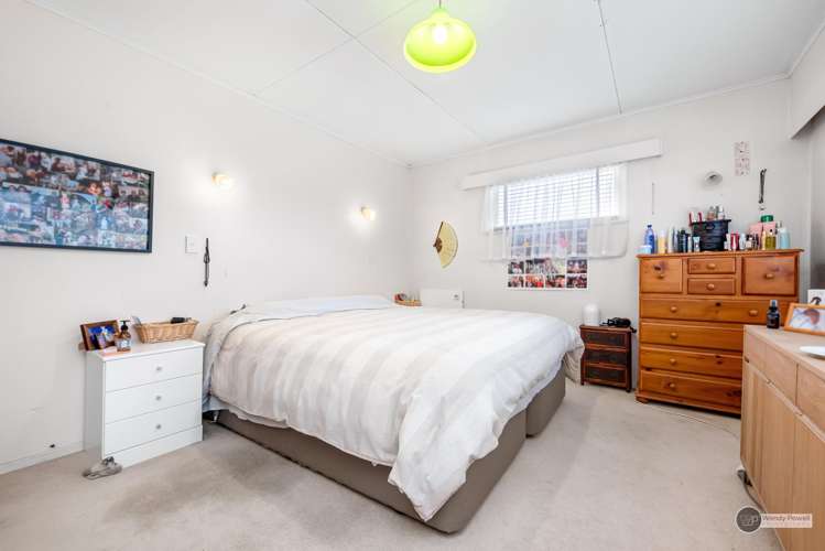 51 Dover Road Wainuiomata_7