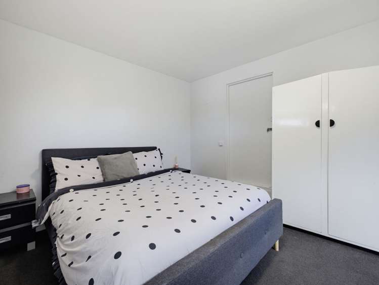 2 Bromley Place Westown_20