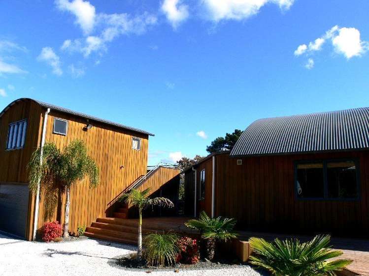 14 Ajax Head Pauanui_1