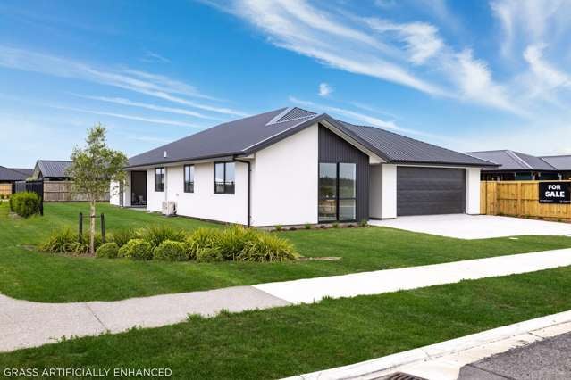 Large Family Living In Rolleston!