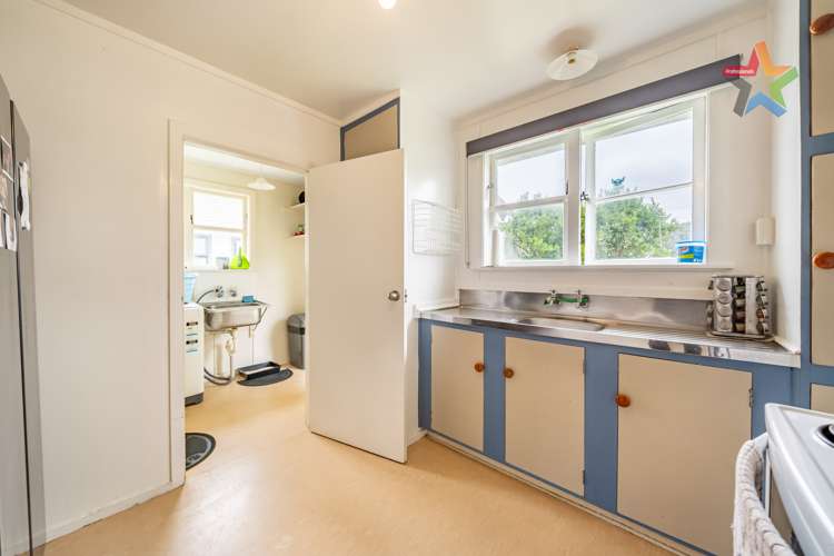 34 Bird Grove Stokes Valley_5