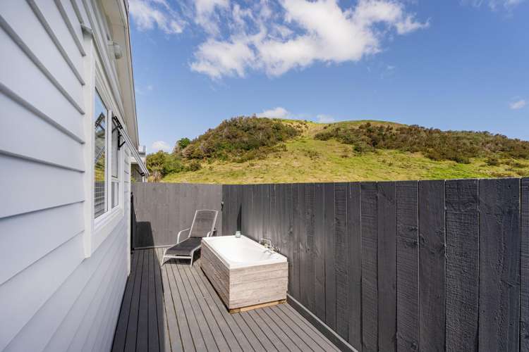 353 Main Sh25 Road Tairua_23